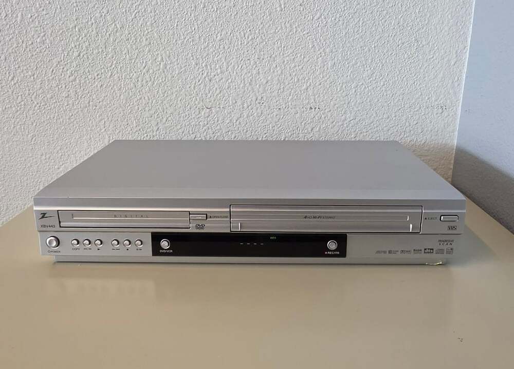 Zenith XBV443 DVD/VCR Combo Player Silver Tested and Works!